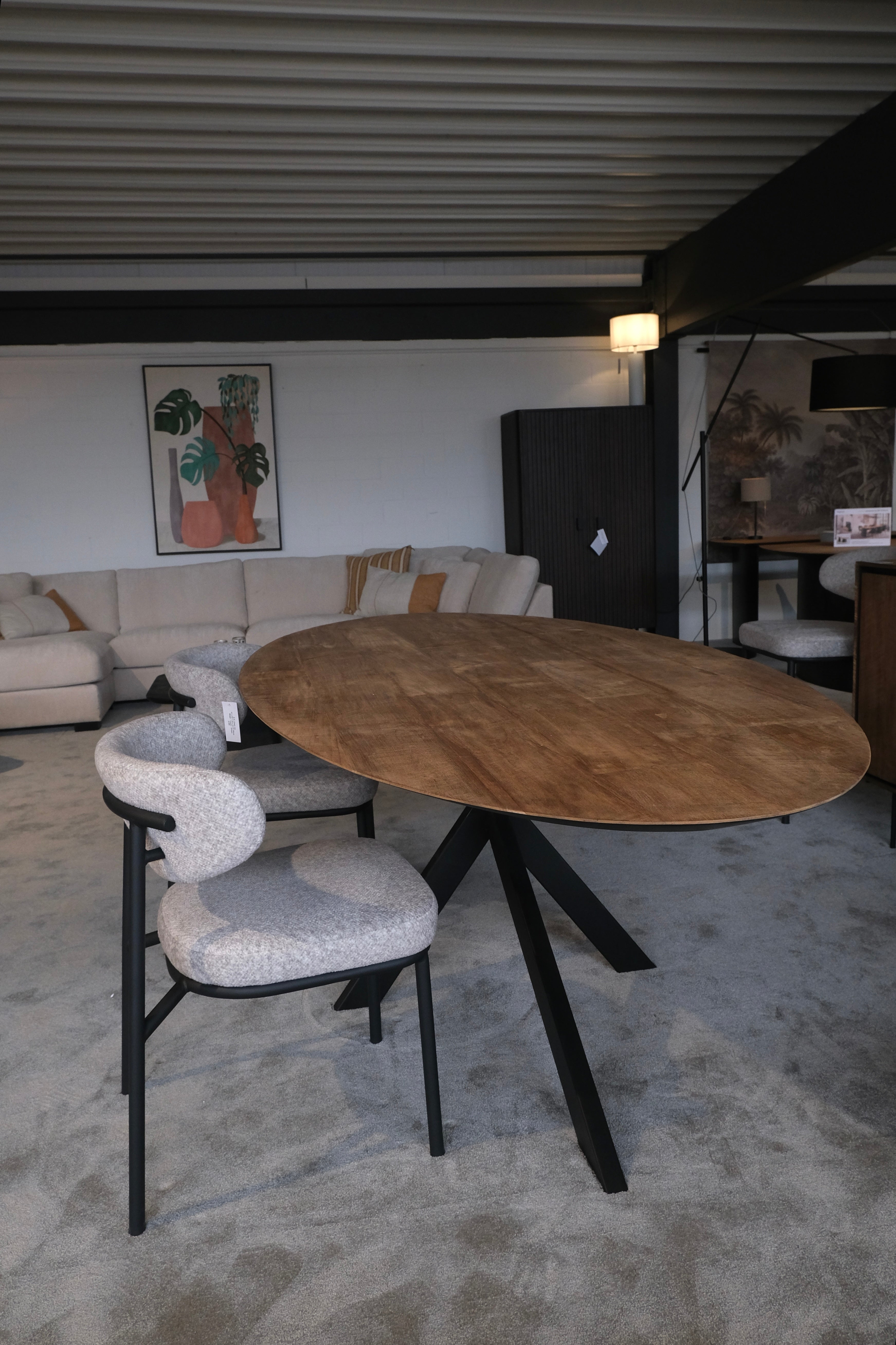 EETTAFEL JUTTA OVAAL